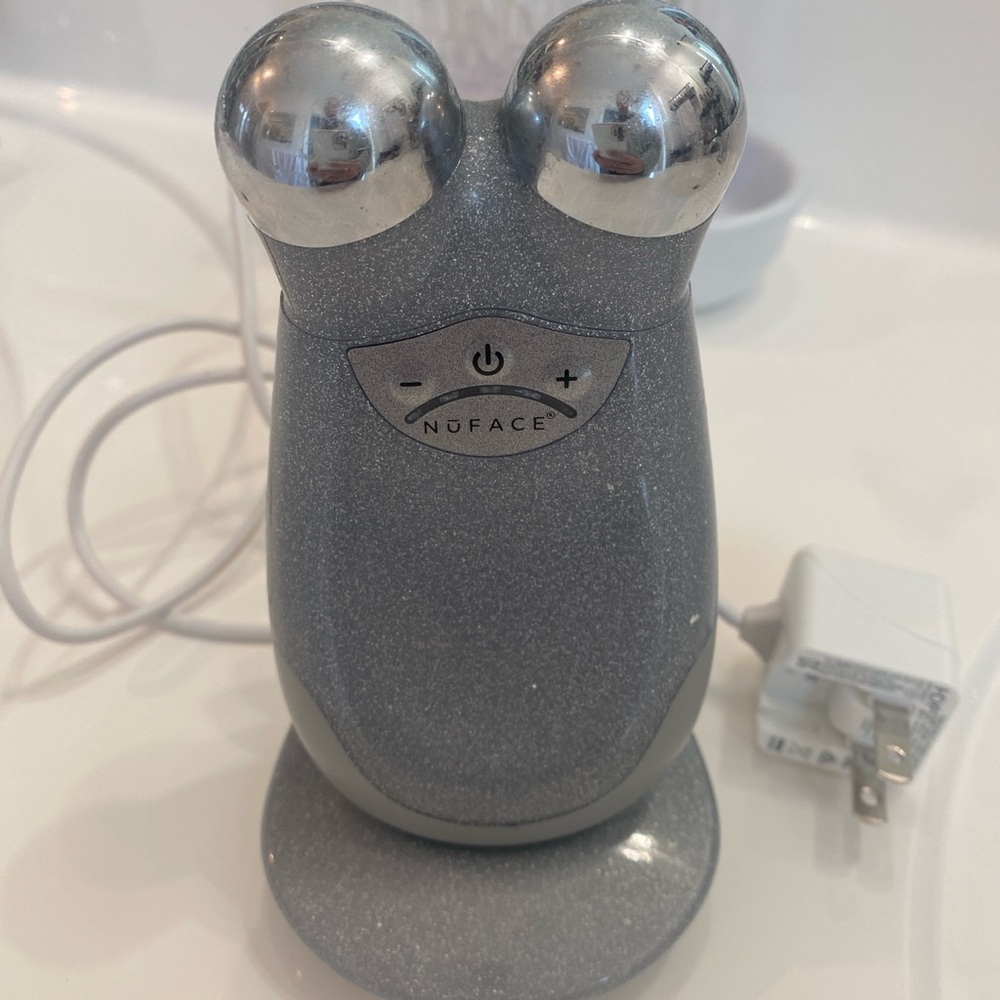NuFace Gray Facial Toning Device